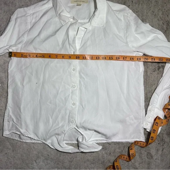 Cloth & Stone Classic White Button Down Shirt with Ties, Anthropologie, Flowy - Picture 10 of 11